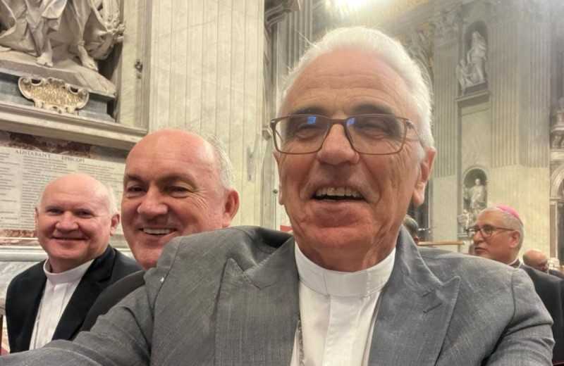 Foto de capa da notícia Dom José Gislon e Dom Alessandro Ruffinoni participam do Jubileu dos Bispos em Roma e encontro com o Papa Leão