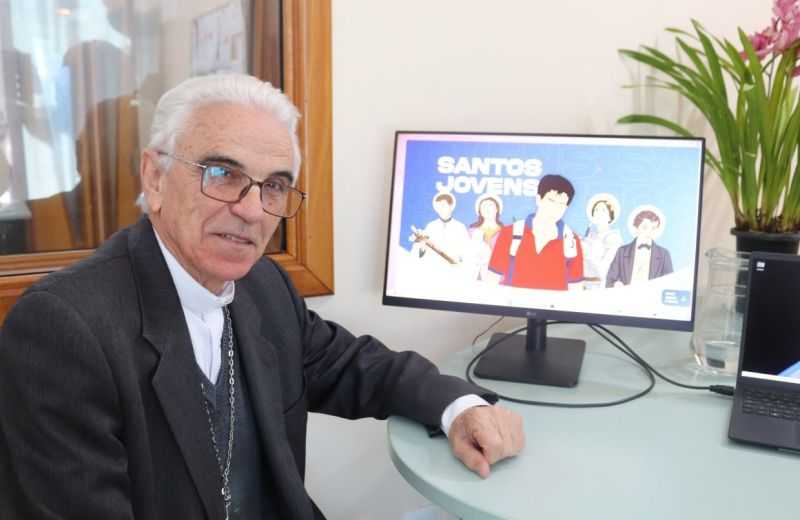 Foto de capa da notícia Lançado o site "Santos Jovens" que reúne vídeos e e-book com histórias organizadas por Dom Alessandro Ruffinoni