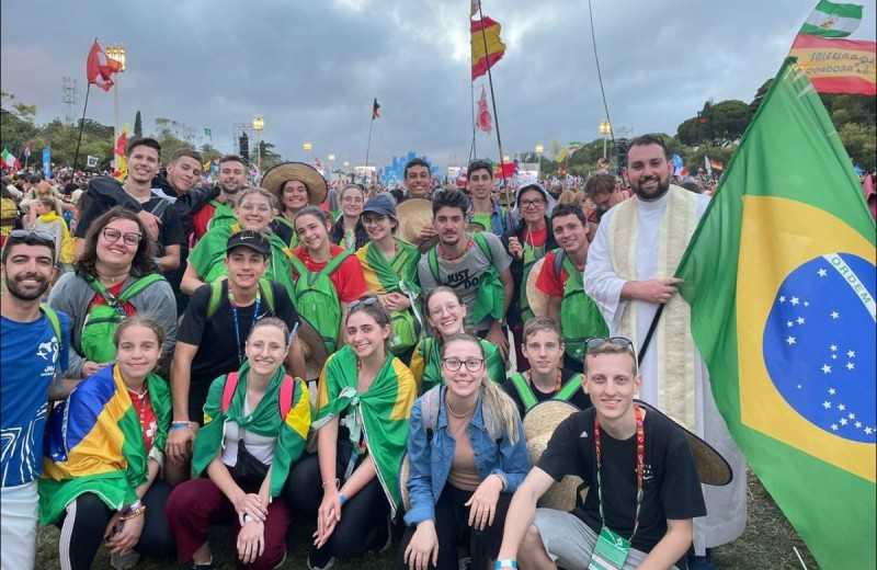 Foto de capa da notícia Jovens da Diocese de Caxias do Sul participam da Missa de abertura da JMJ em Lisboa