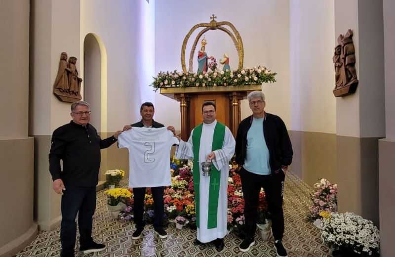 Foto de capa da notícia Direção do Esporte Clube Juventude busca bênçãos em visita ao Santuário de Caravaggio