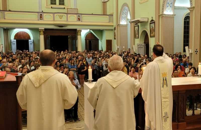 Foto de capa da notícia 124ª Romaria Votiva: segundo dia da novena com a Paróquia São Pedro e São Paulo de Nova Roma do Sul.